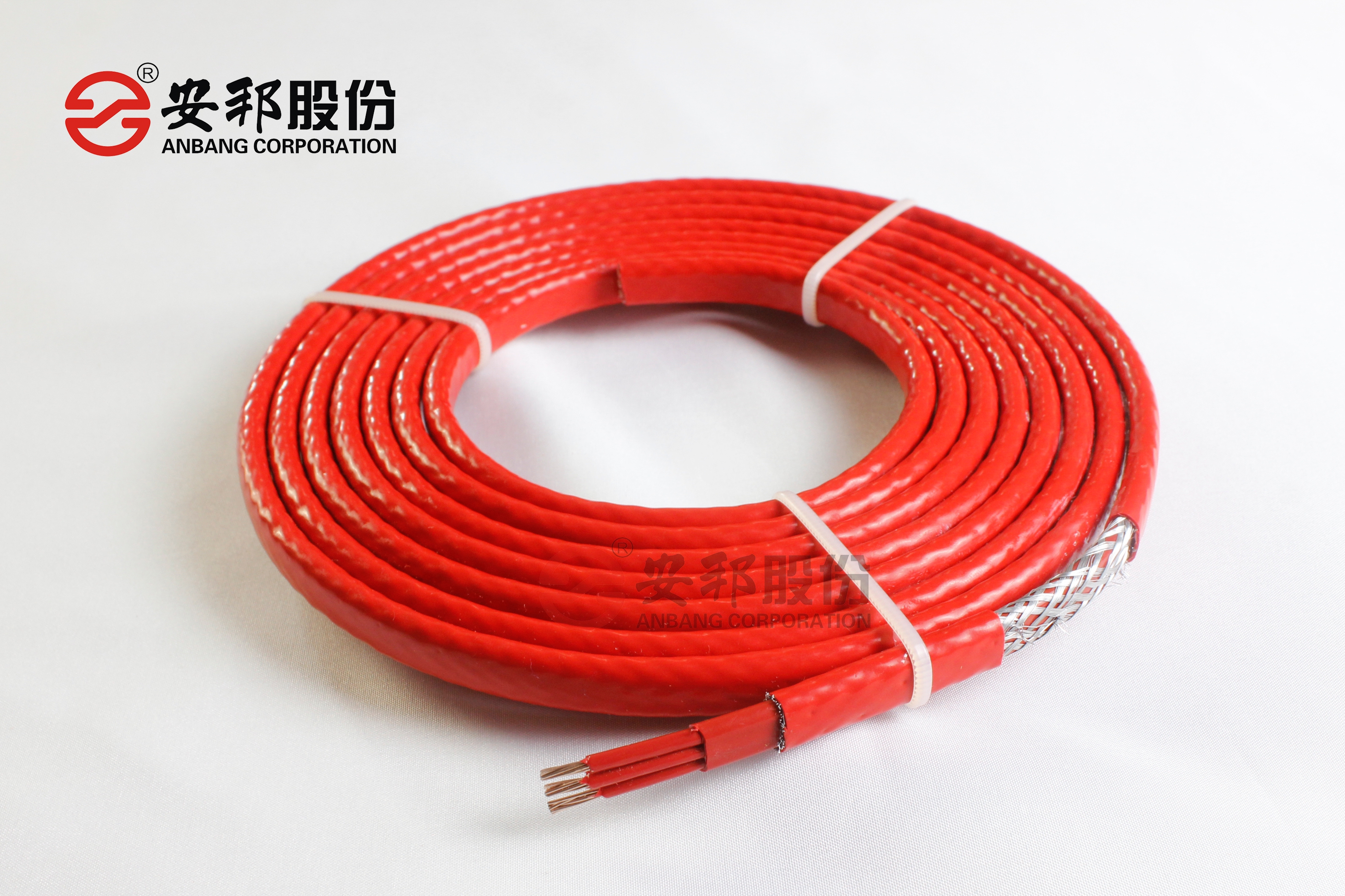 三芯串聯恒功率電伴熱帶 三芯串聯恒功率電伴熱帶