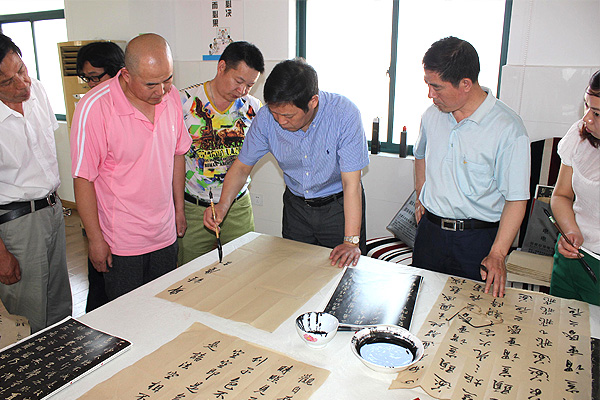 中國人民大學(xué)、北京師范大學(xué)王學(xué)嶺書法工作室在安邦集團(tuán)面授會(圖2)